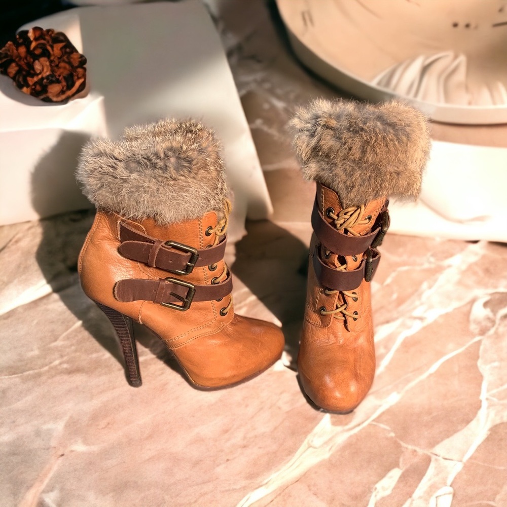 Dolce Vita Ankle Bootie/Heels Size 6 Genuine Leather & Rabbit Fur